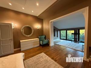 Коттедж 320м², 3-этажный, участок 25 сот.  