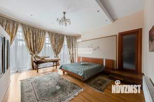 Дом 546м², 3-этажный, участок 16 сот.  