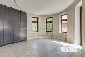 Дом 1550м², 4-этажный, участок 16 сот.  