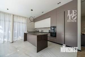 Дом 340м², 2-этажный, участок 8 сот.  