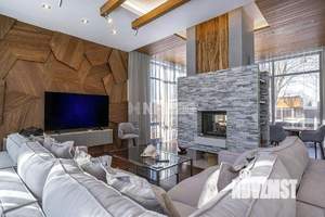 Дом 590м², 2-этажный, участок 15 сот.  