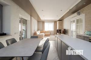 Коттедж 280м², 2-этажный, участок 17 сот.  