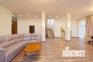 Коттедж 420м², 3-этажный, участок 9 сот.  