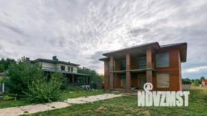 Коттедж 440м², 2-этажный, участок 10 сот.  