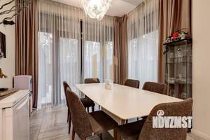 Таунхаус 210м², 2-этажный, участок 6 сот.  