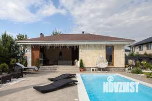 Дом 400м², 2-этажный, участок 18 сот.  