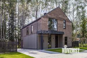 Дом 146м², 2-этажный, участок 5 сот.  