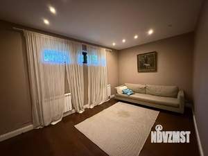 Коттедж 320м², 3-этажный, участок 25 сот.  