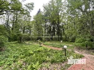 Дом 1110м², 3-этажный, участок 60 сот.  