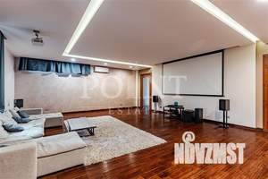 Коттедж 650м², 3-этажный, участок 40 сот.  