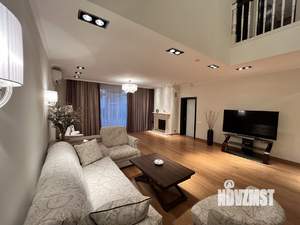 Таунхаус 246м&sup2;, 2-этажный, участок 3 сот.  