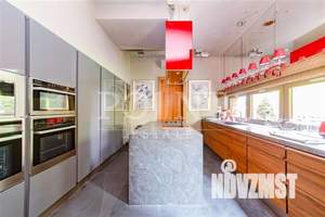 Коттедж 1500м², 2-этажный, участок 100 сот.  