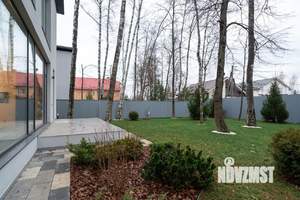 Дом 240м², 2-этажный, участок 8 сот.  