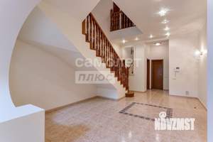 Коттедж 370м², 2-этажный, участок 12 сот.  