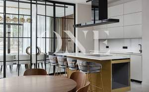 Дом 900м², 4-этажный, участок 3 сот.  