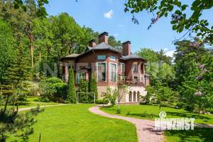 Коттедж 761м², 2-этажный, участок 60 сот.  