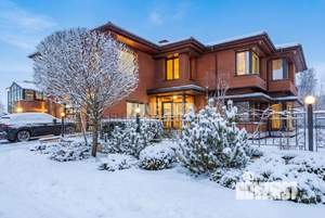 Коттедж 450м&sup2;, 2-этажный, участок 13 сот.  