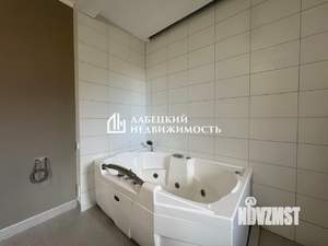 Дом 610м², 3-этажный, участок 14 сот.  