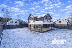 Дом 170м&sup2;, 2-этажный, участок 6 сот.  