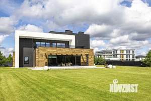 Коттедж 540м², 2-этажный, участок 25 сот.  