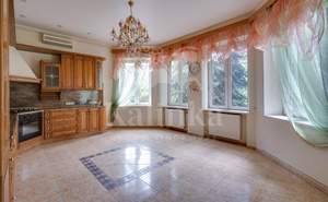 Дом 370м², 2-этажный, участок 0 сот.  