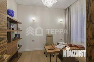 Дом 250м², 2-этажный, участок 10 сот.  