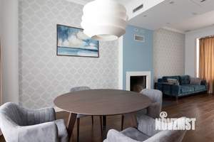 Таунхаус 440м², 3-этажный, участок 7 сот.  