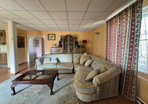 Дом 274м², 3-этажный, участок 16 сот.  