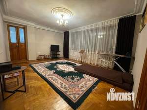 Дом 350м², 2-этажный, участок 5 сот.  
