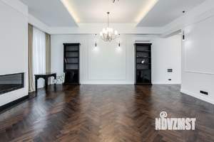 Коттедж 900м², 2-этажный, участок 15 сот.  