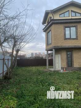 Дом 477м&sup2;, 2-этажный, участок 6 сот.  