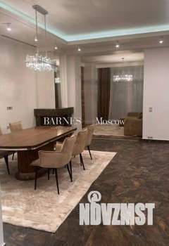 Таунхаус 400м&sup2;, 3-этажный, участок 5 сот.  