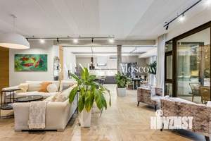 Дом 800м&sup2;, 2-этажный, участок 15 сот.  