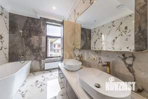 Дом 400м², 2-этажный, участок 12 сот.  