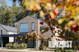 Коттедж 256м², 2-этажный, участок 9 сот.  