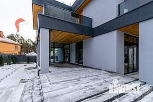 Дом 430м&sup2;, 2-этажный, участок 10 сот.  