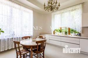 Коттедж 666м², 3-этажный, участок 20 сот.  