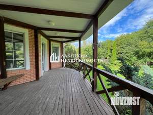 Дом 610м², 3-этажный, участок 14 сот.  