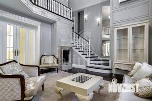 Дом 360м², 3-этажный, участок 15 сот.  