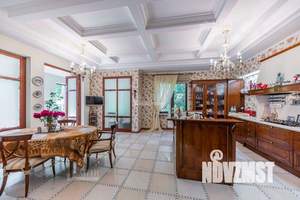 Дом 541м², 2-этажный, участок 28 сот.  