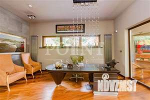 Коттедж 1500м², 2-этажный, участок 100 сот.  