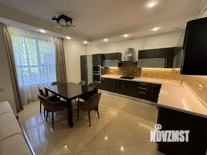 Таунхаус 210м², 2-этажный, участок 2 сот.  