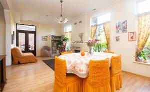 Дом 184м², 2-этажный, участок 4 сот.  