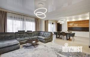 Дом 250м², 2-этажный, участок 6 сот.  