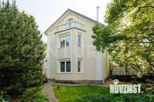 Дача 260м², 3-этажный, участок 12 сот.  
