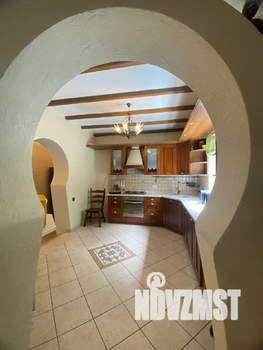 Дом 255м², 2-этажный, участок 10 сот.  