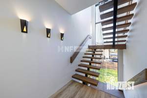 Коттедж 142м², 2-этажный, участок 6 сот.  