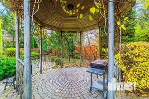 Дом 380м², 2-этажный, участок 12 сот.  