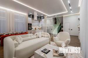 Дом 250м&sup2;, 2-этажный, участок 6 сот.  