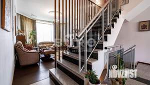 Дом 750м², 3-этажный, участок 21 сот.  